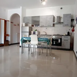  Apartment Airport House Mariel Italy