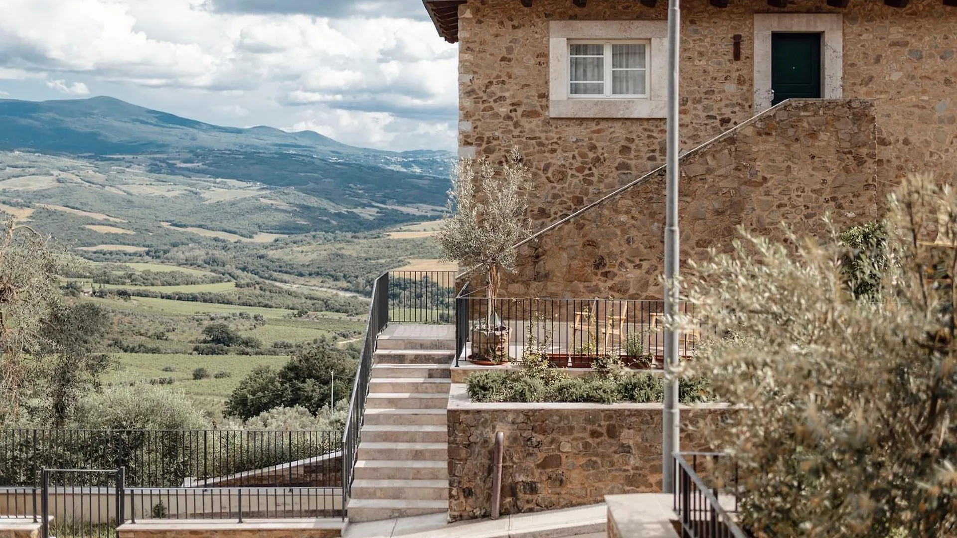 Corte Francigena Montalcino 0*,